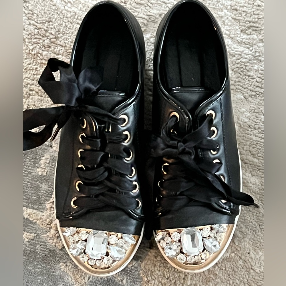 Black sneaker